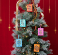 A Court of Thorns and Roses Ornament Set - Books (Paper)