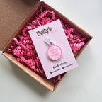 Kindle Charm - Just One More Chapter Scalloped Circle Pink